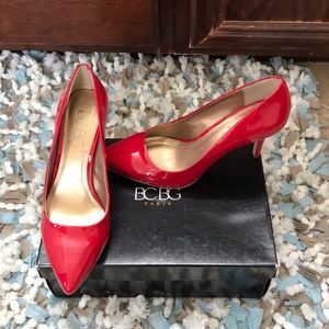 Beautiful lipstick red patent leather bcbg heels